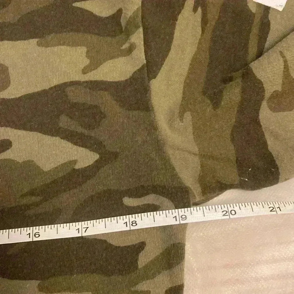 Abercrombie&Fitch Kids  (measurements are on the pictures) - Picture 5 of 10